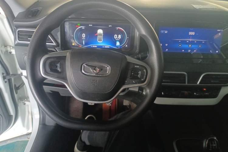 Used Cowin Xuanjie 2020 1.5L Manual Enjoy Center Console