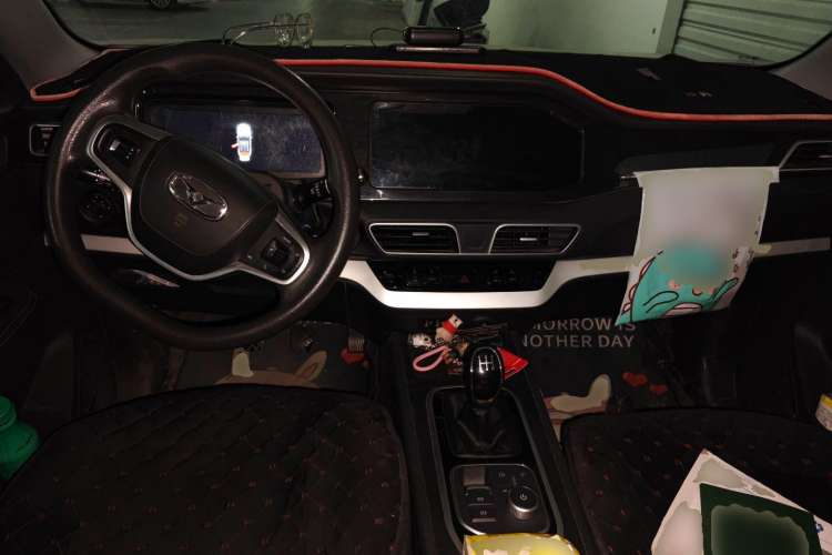 Used Cowin Xuanjie 2020 Revised Version 1.5L Manual - Yue Center Console