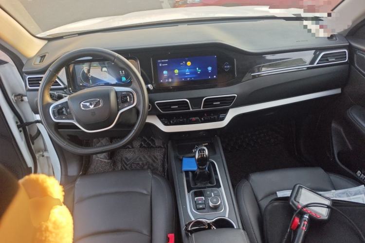 Used Cowin Xuanjie 2020 1.5L Manual Trendy Center Console
