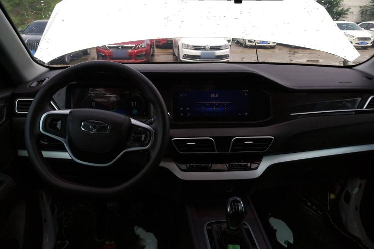 Used Cowin Xuanjie 2020 Revised Version 1.5L Manual - Yue Center Console