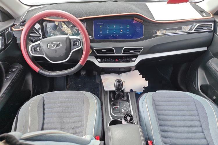 Used Cowin Xuanjie 2020 1.5L Manual Xuan Center Console