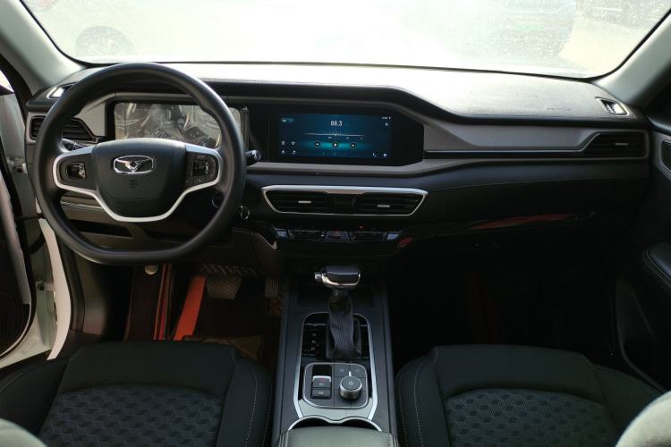 Used Cowin Xuanjie 2020 Revised Version 1.5L CVT Fun Center Console