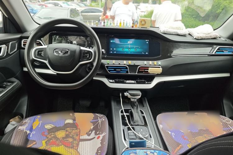 Used Cowin Xuanjie 2020 1.5L CVT Le Center Console