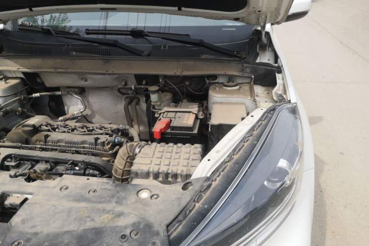 Used Cowin Xuanjie 2020 Revised Version 1.5L Manual - Yue Engine Bay Left