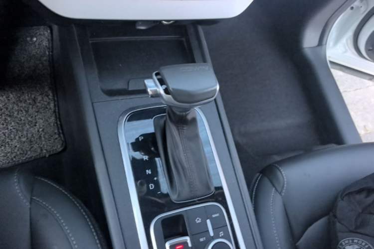 Used Cowin Xuanjie 2020 1.5L CVT Zhaо Gear Lever
