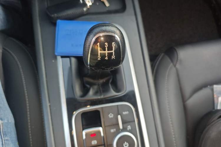 Used Cowin Xuanjie 2020 1.5L Manual Trendy Gear Lever