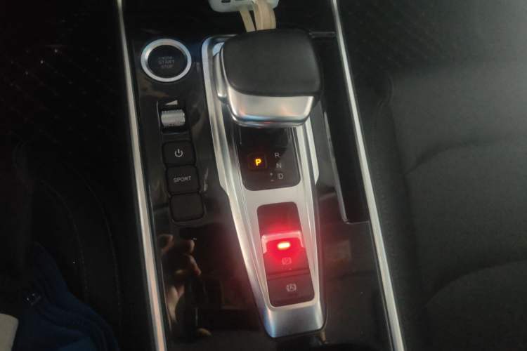 Used Cowin Xuanjie 2020 Updated 1.5L CVT Zhaо Gear Lever