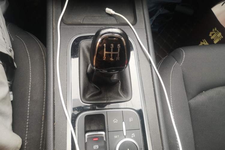 Used Cowin Xuanjie 2020 Revised Version 1.5L Manual - Yue Gear Lever