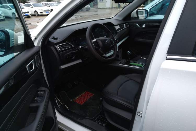 Used Cowin Xuanjie 2020 Revised Version 1.5L Manual - Yue Left Front Seat
