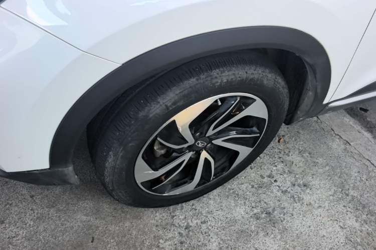 Used Cowin Xuanjie 2020 1.5L CVT Zhaо Left Front Wheel Hub