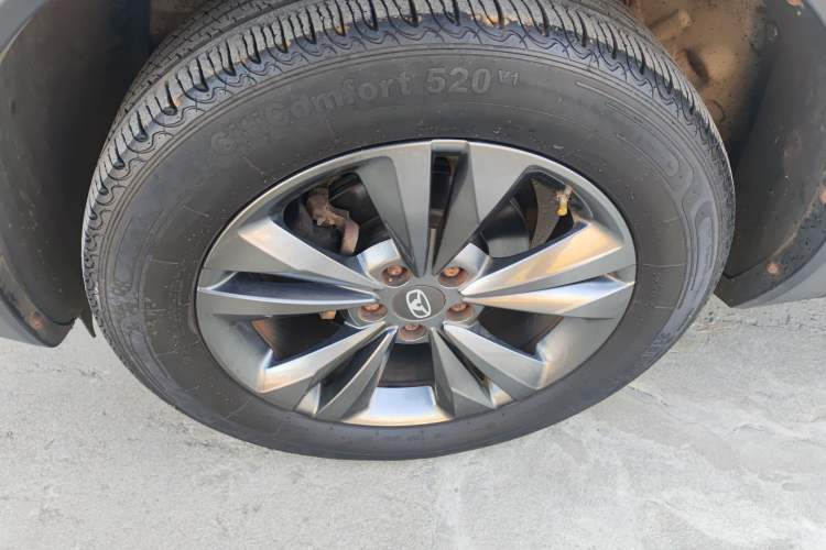 Used Cowin Xuanjie 2020 1.5L Manual Trendy Left Front Wheel Hub