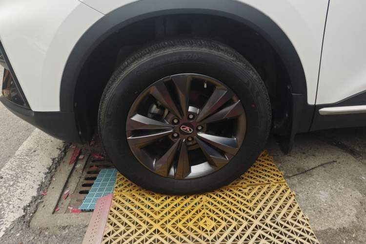 Used Cowin Xuanjie 2020 Revised Version 1.5L Manual Style Left Front Wheel Hub