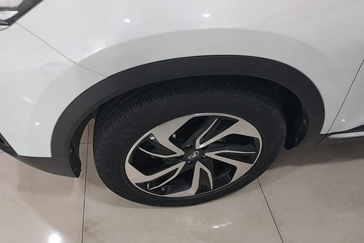 Used Cowin Xuanjie 2020 1.5L CVT Zhaо Left Front Wheel Hub