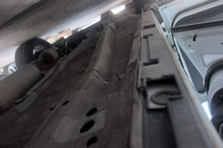 Used Cowin Xuanjie 2020 1.5L CVT Zhaо Left Side Sill