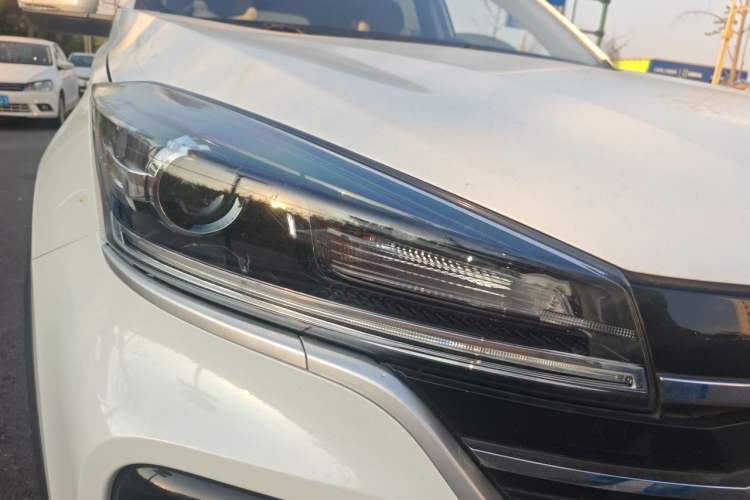 Used Cowin Xuanjie 2020 1.5L Manual Trendy Right Front Headlight