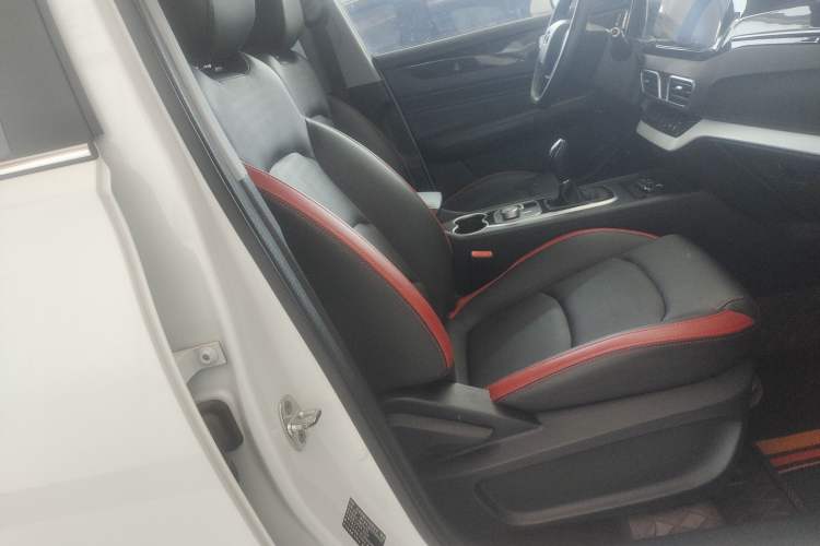 Used Cowin Xuanjie 2020 1.5L Manual Trendy Right Front Seat