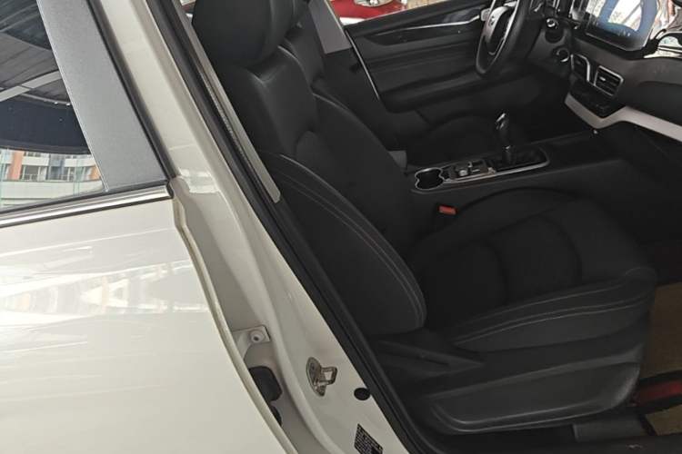 Used Cowin Xuanjie 2020 1.5L Manual Trendy Right Front Seat