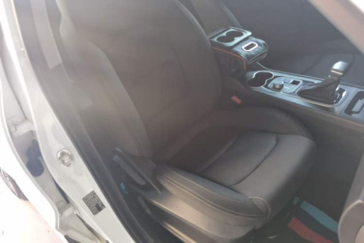 Used Cowin Xuanjie 2020 1.5L CVT Le Right Front Seat