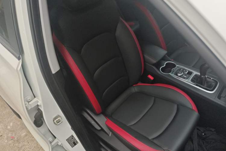 Used Cowin Xuanjie 2020 Revised Version 1.5L Manual Style Right Front Seat