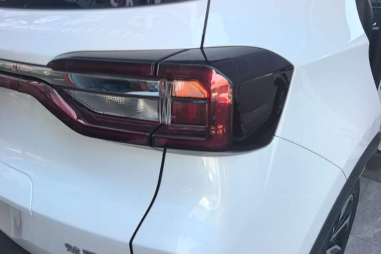 Used Cowin Xuanjie 2020 1.5L CVT Zhaо Right Rear Taillight