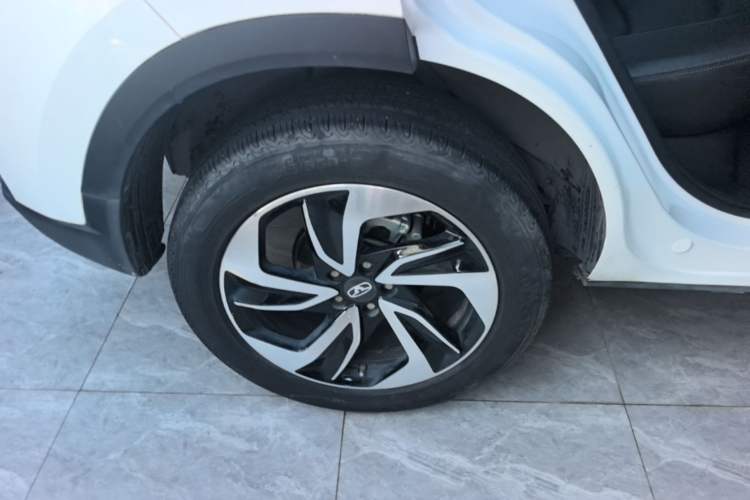 Used Cowin Xuanjie 2020 1.5L CVT Zhaо Right Rear Wheel Hub