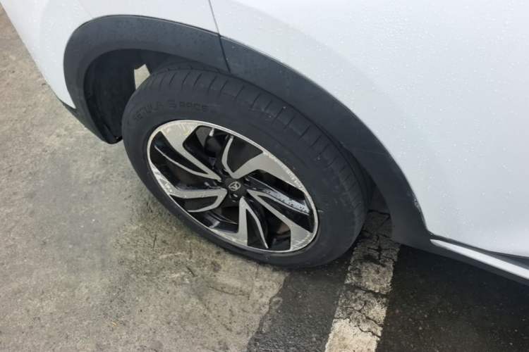 Used Cowin Xuanjie 2020 1.5L CVT Zhaо Right Rear Wheel Hub