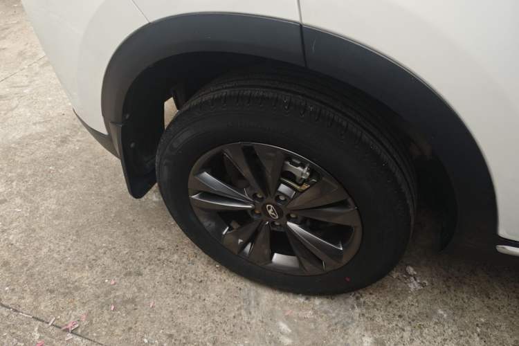 Used Cowin Xuanjie 2020 Revised Version 1.5L Manual Style Right Rear Wheel Hub