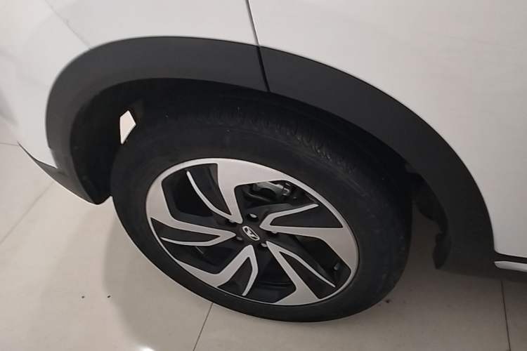 Used Cowin Xuanjie 2020 1.5L CVT Zhaо Right Rear Wheel Hub