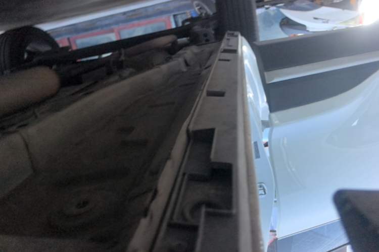 Used Cowin Xuanjie 2020 1.5L CVT Zhaо Right Side Sill
