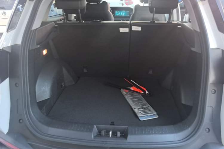 Used Cowin Xuanjie 2020 1.5L CVT Zhaо Trunk