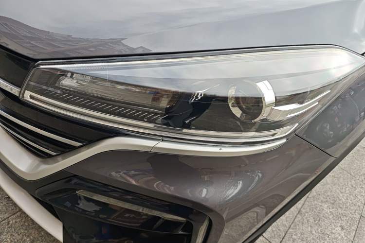Used Cowin Xuanjie 2021 1.5L CVT Luxury Edition Left Front Headlight