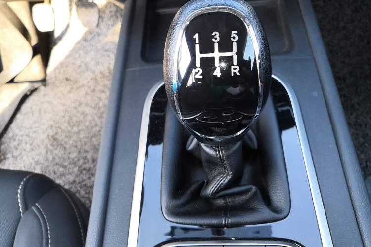 Used Cowin Xuanjie 2021 1.5L Manual Enjoyment Edition Gear Lever