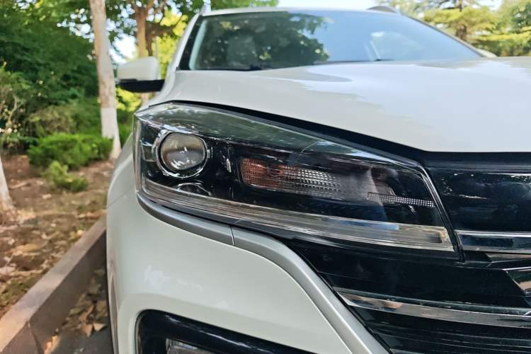 Used Cowin Xuanjie 2021 1.5L CVT Enjoyment Edition Right Front Headlight