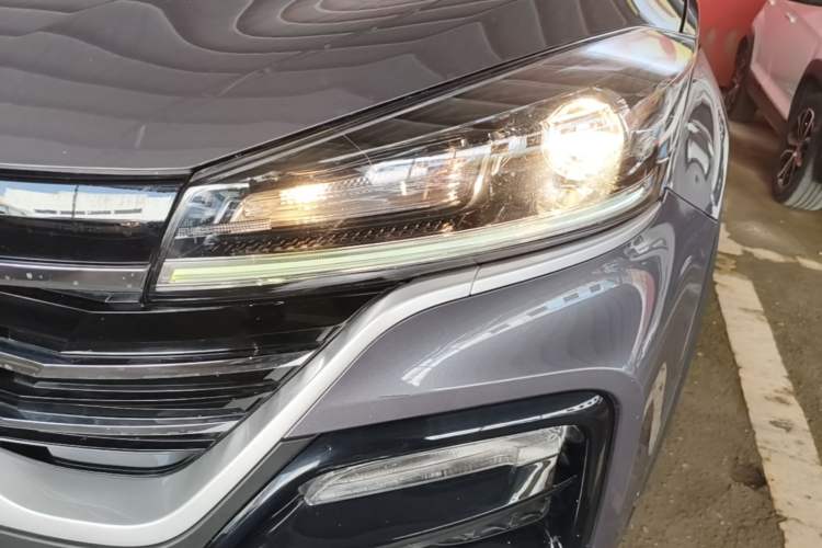 Used Cowin Xuanjie 2023 1.5L CVT Enjoyment Edition Left Front Headlight