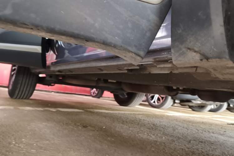 Used Cowin Xuanjie 2023 1.5L CVT Enjoyment Edition Right Side Sill
