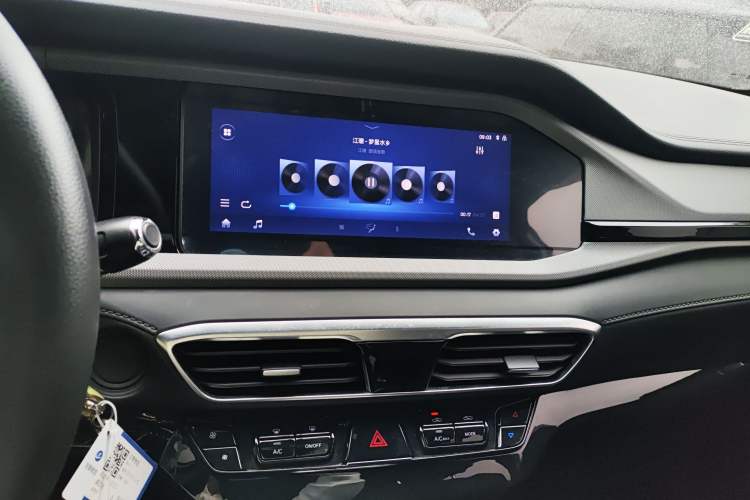 Used Cowin Xuanjie 2023 1.5L CVT Enjoyment Edition Audio And AC Panel