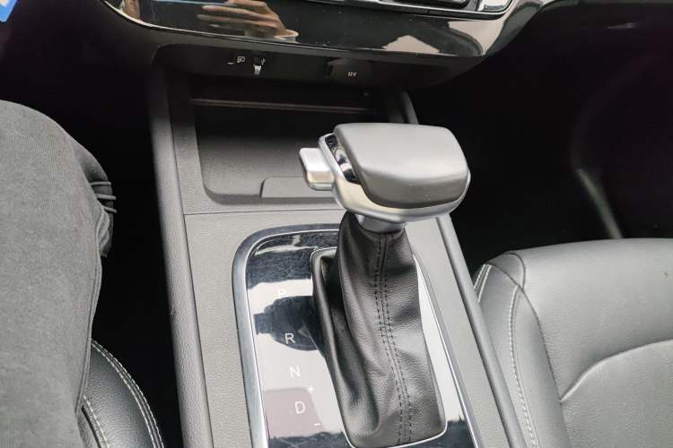 Used Cowin Xuanjie 2023 1.5L CVT Enjoyment Edition Gear Lever