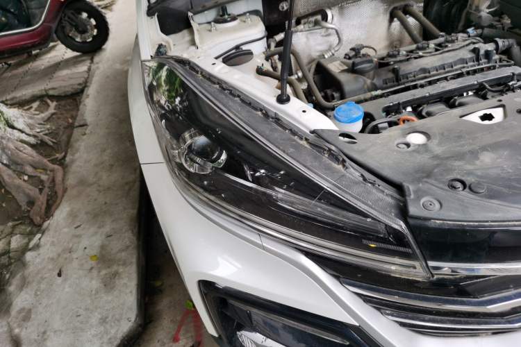 Used Cowin Xuanjie 2023 1.5L CVT Enjoyment Edition Right Front Headlight