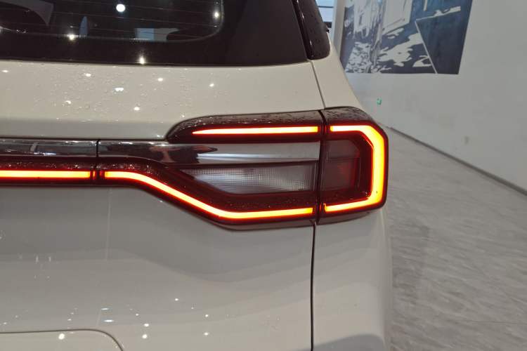 Used Cowin Xuanjie 2023 1.5L Manual Enjoyment Edition Right Rear Taillight