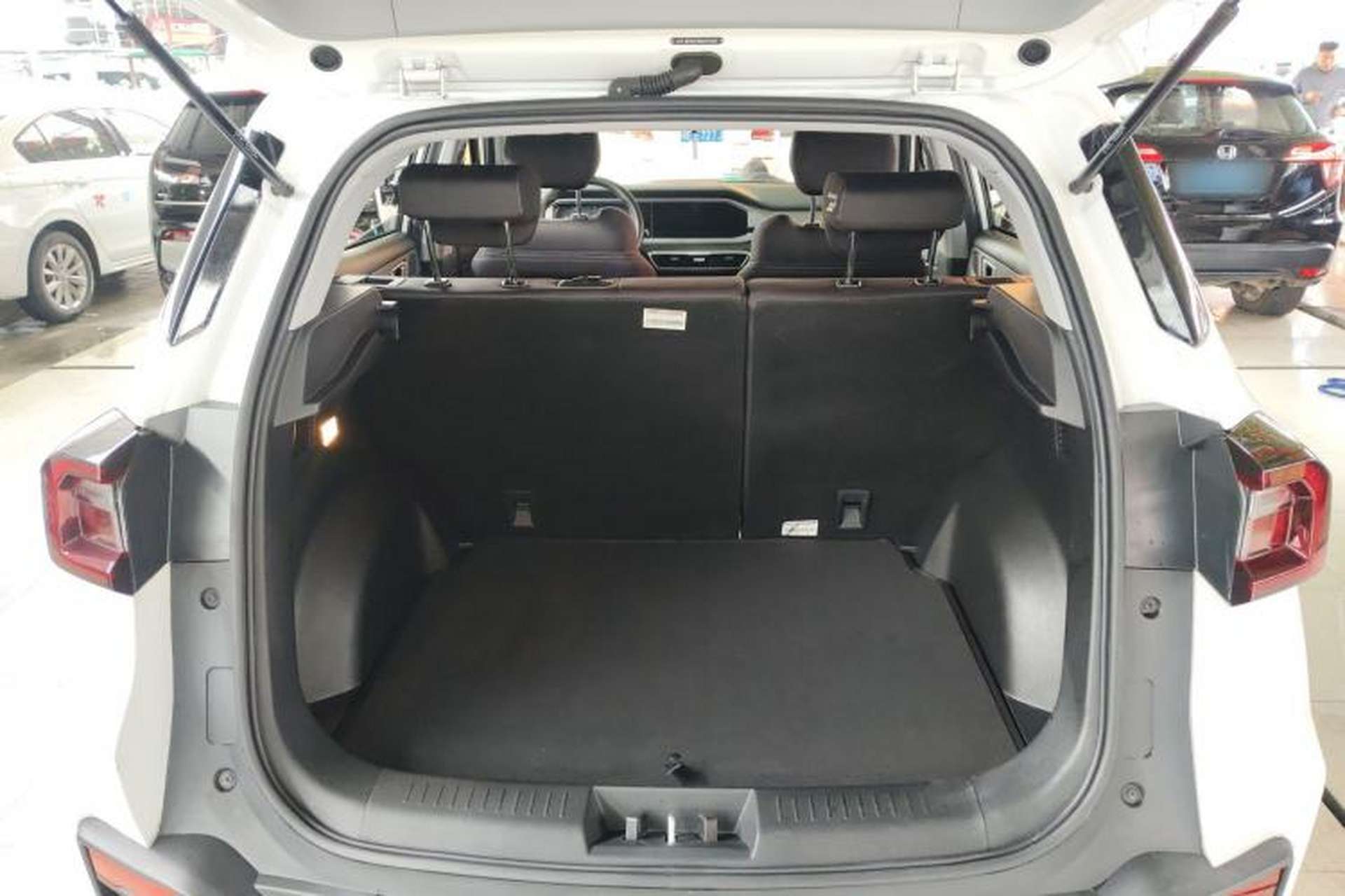 Used Cowin Xuanjie 2023 1.5L Manual Enjoyment Edition Trunk