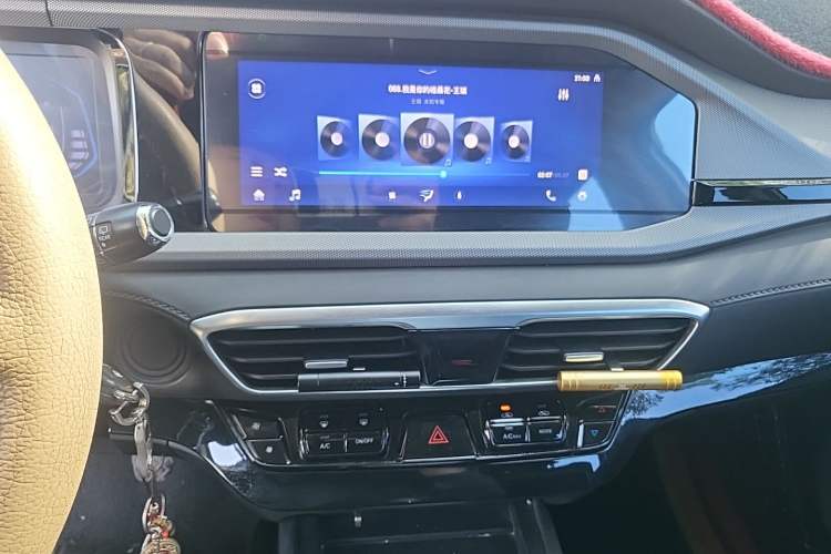 Used Cowin Xuanjie 2024 1.5L Manual Luxury Edition Audio And AC Panel