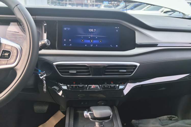 Used Cowin Xuanjie 2024 1.5L CVT Luxury Edition Audio And AC Panel