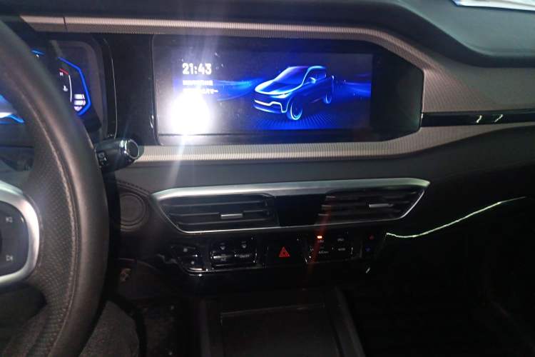 Used Cowin Xuanjie 2024 1.5L Manual Luxury Edition Audio And AC Panel