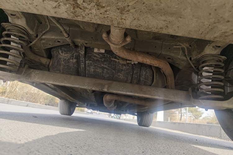Used Cowin Xuanjie 2024 1.5L Manual Comfort Edition Chassis Rear
