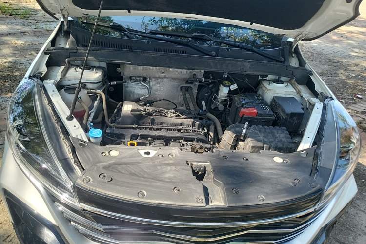 Used Cowin Xuanjie 2024 1.5L Manual Luxury Edition Engine Bay