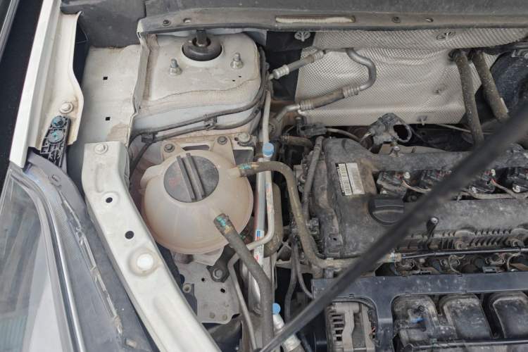 Used Cowin Xuanjie 2024 1.5L CVT Luxury Edition Engine Bay Right