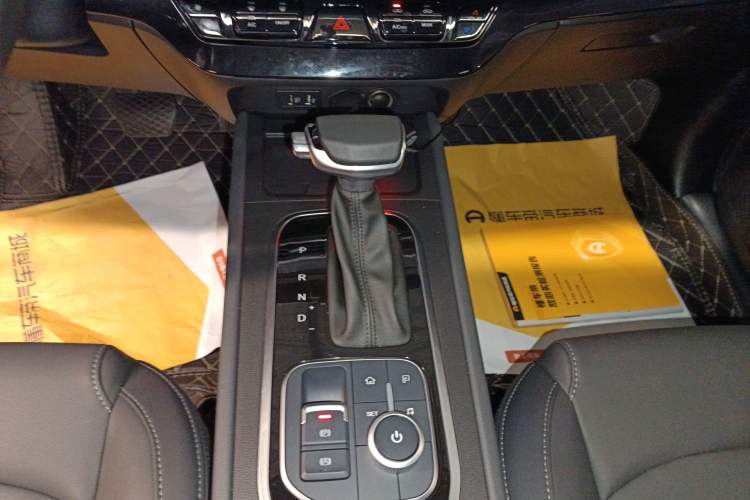 Used Cowin Xuanjie 2024 1.5L CVT Luxury Edition Gear Lever