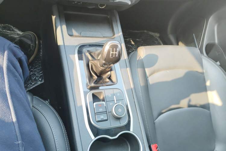 Used Cowin Xuanjie 2024 1.5L Manual Luxury Edition Gear Lever