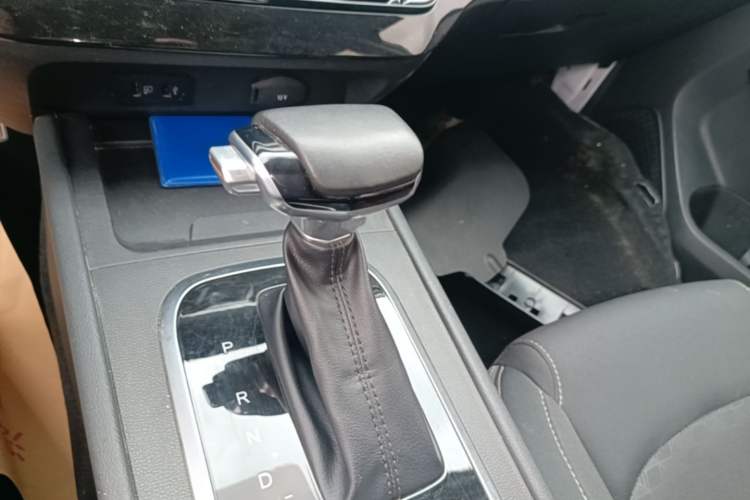 Used Cowin Xuanjie 2024 1.5L CVT Comfort Edition Gear Lever
