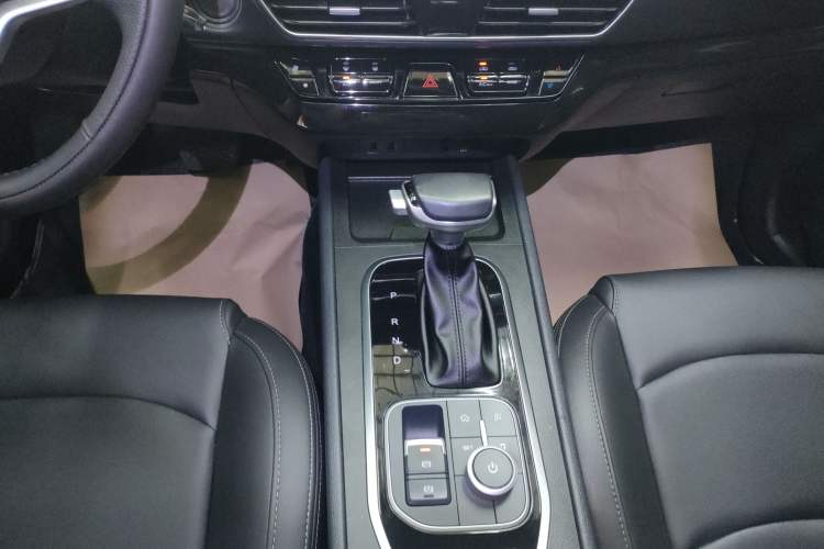 Used Cowin Xuanjie 2024 1.5L CVT Luxury Edition Gear Lever